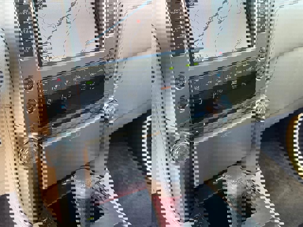 Used 2013 Lexus GX 460 w/ Comfort Plus Pkg image 23