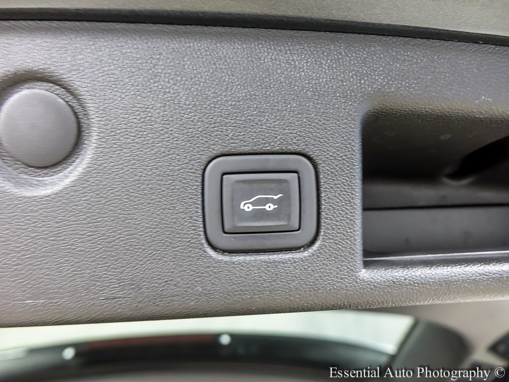 Certified 2023 Chevrolet Equinox RS FWD image 21