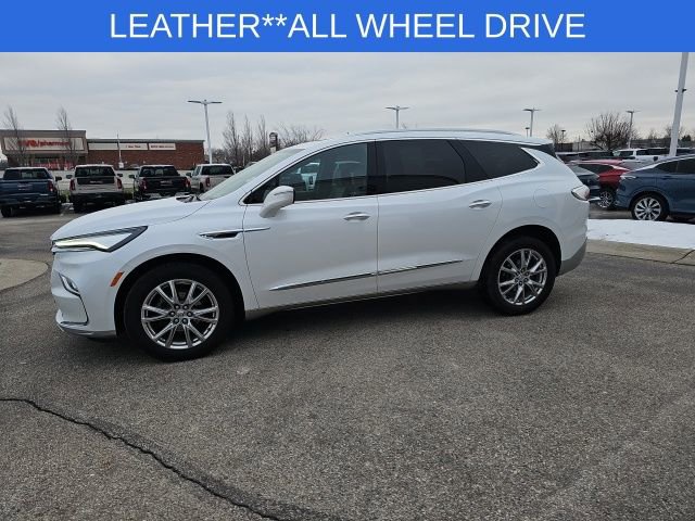 Used 2023 Buick Enclave Premium image 9