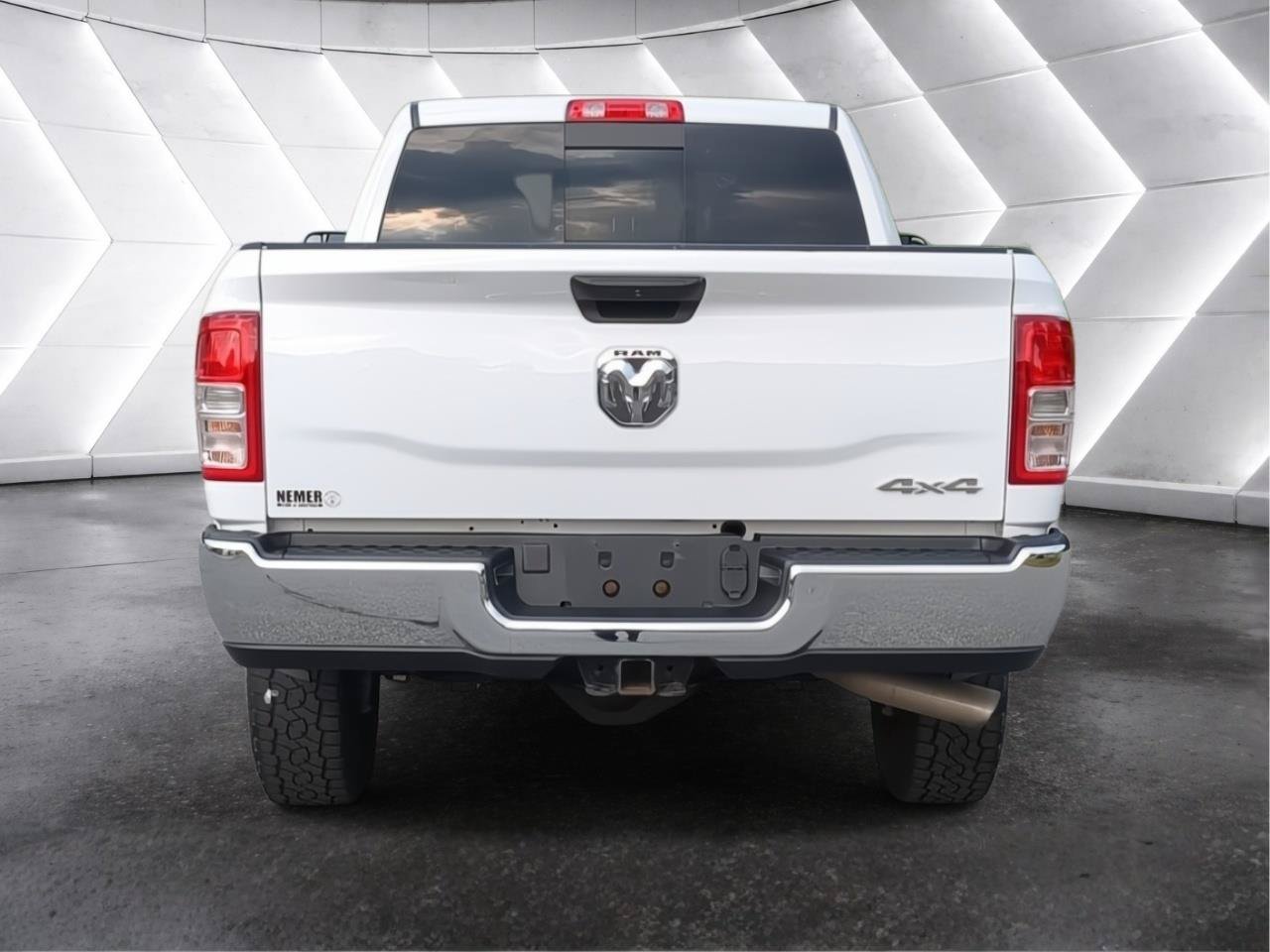 Used 2022 RAM 2500 Tradesman AWD/4WD image 4