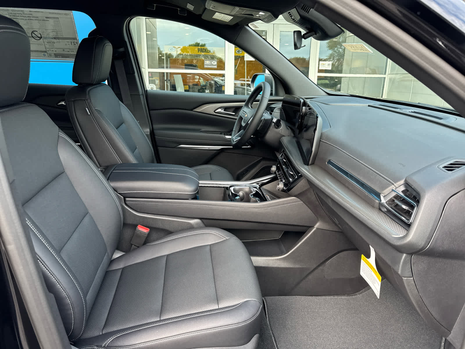 New 2026 Chevrolet Traverse LT image 4