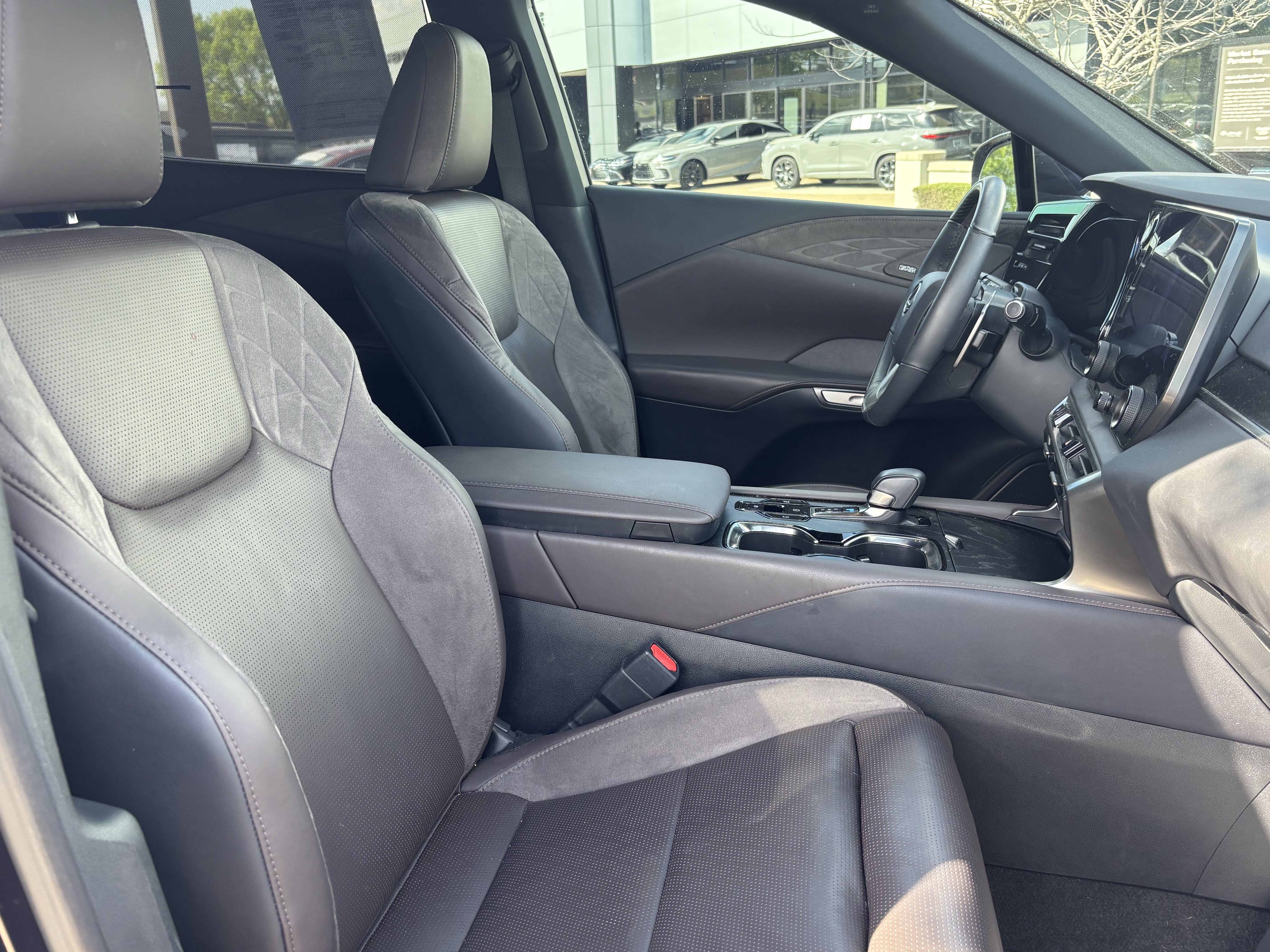 Certified 2023 Lexus RX 350 FWD w/ Accessory Package (K3) image 35