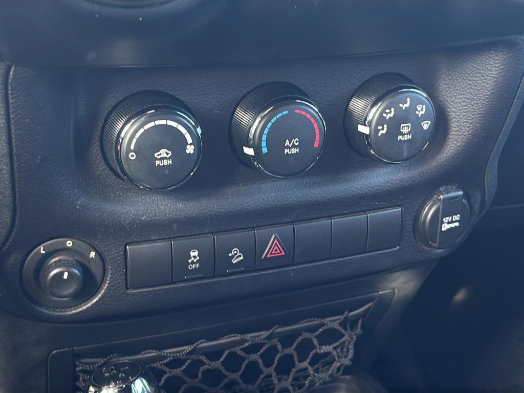 Used 2015 Jeep Wrangler Unlimited Sport w/ Quick Order Package 24S image 32