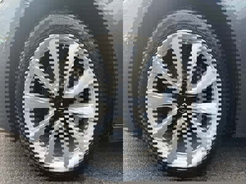 Used 2020 Tesla Model 3 Standard Range Plus image 23