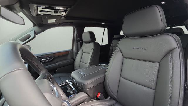 New 2026 GMC Yukon Denali w/ Sun & Power Step Package image 29