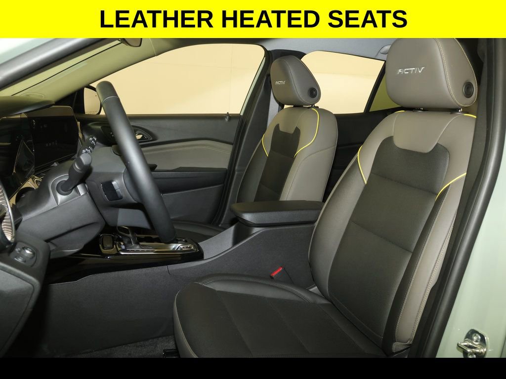 Used 2025 Chevrolet Trax ACTIV w/ Driver Confidence Package FWD image 3