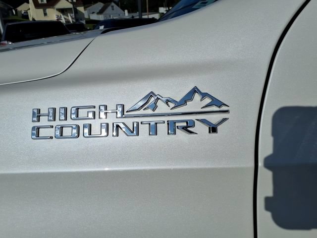 Used 2023 Chevrolet Tahoe High Country w/ Premium Package 2 AWD/4WD image 7