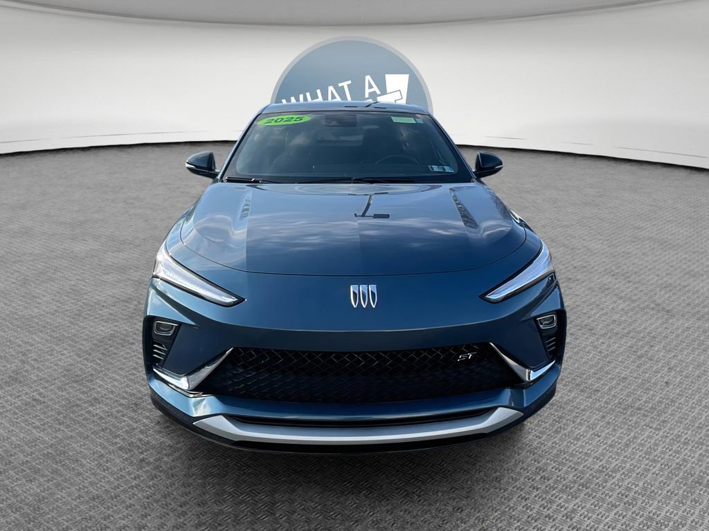 Used 2025 Buick Envista Sport Touring w/ Convenience I Package FWD image 9