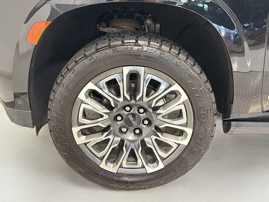 Used 2023 GMC Yukon Denali Ultimate AWD/4WD image 37