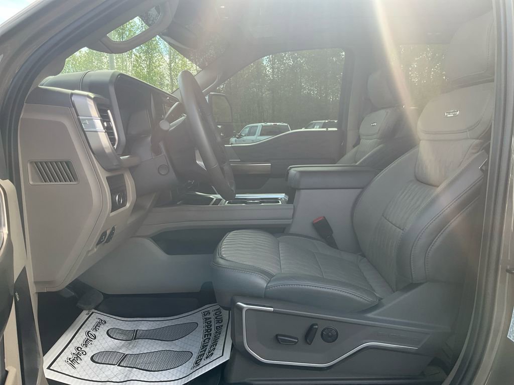 Used 2026 Ford F450 Platinum w/ Platinum Plus Package image 16