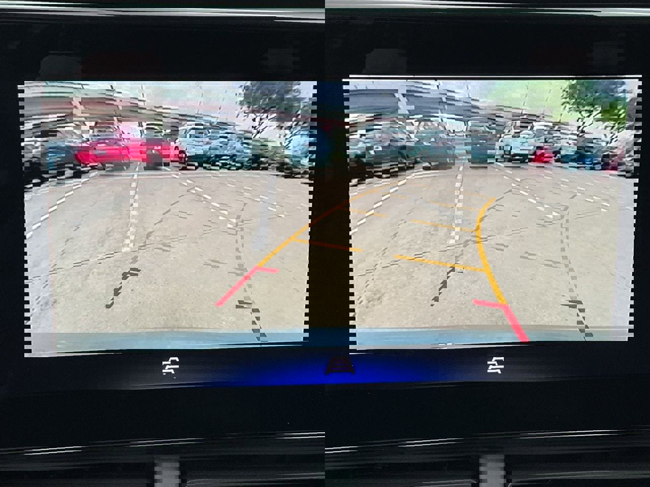 Used 2025 Chevrolet Trax LT image 30