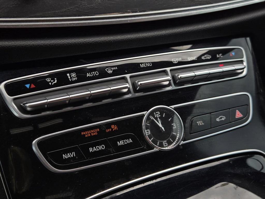 Used 2017 Mercedes-Benz E 300 image 22