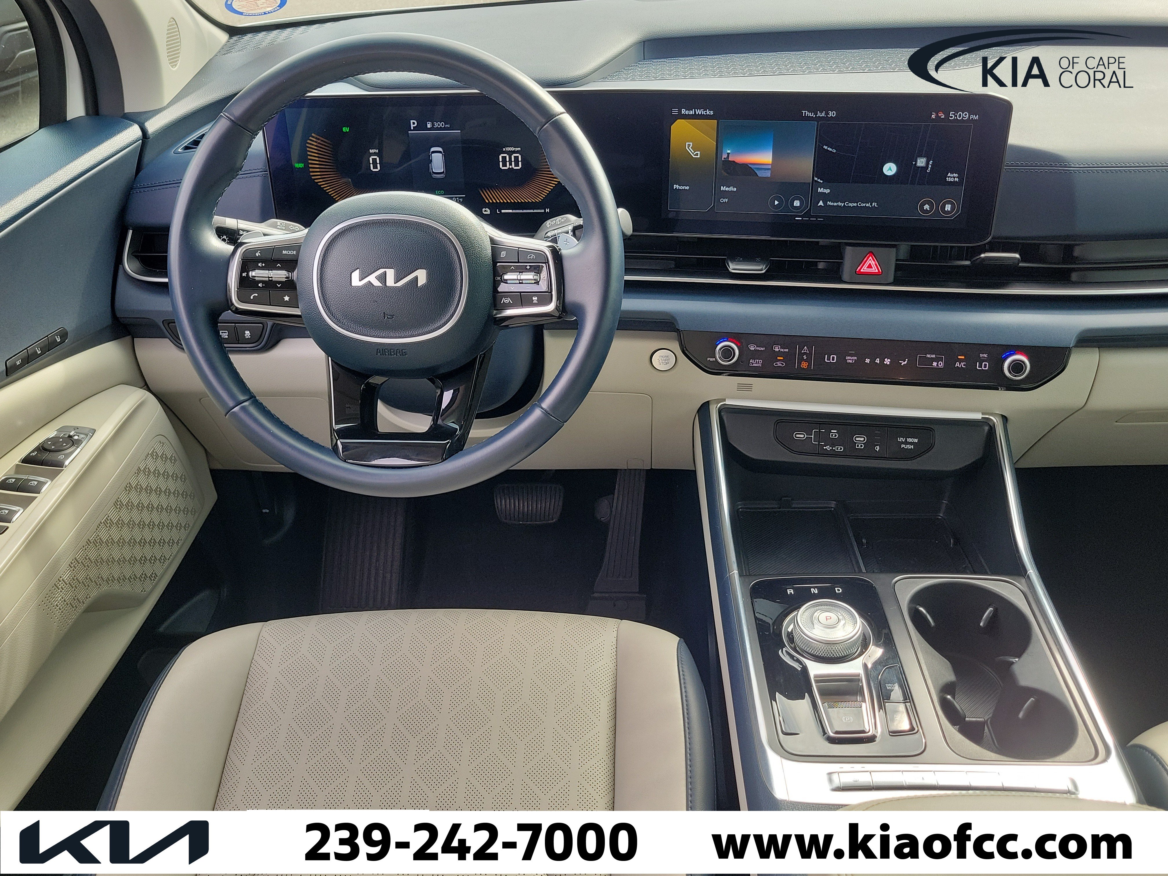 Certified 2025 Kia Carnival EX FWD image 18