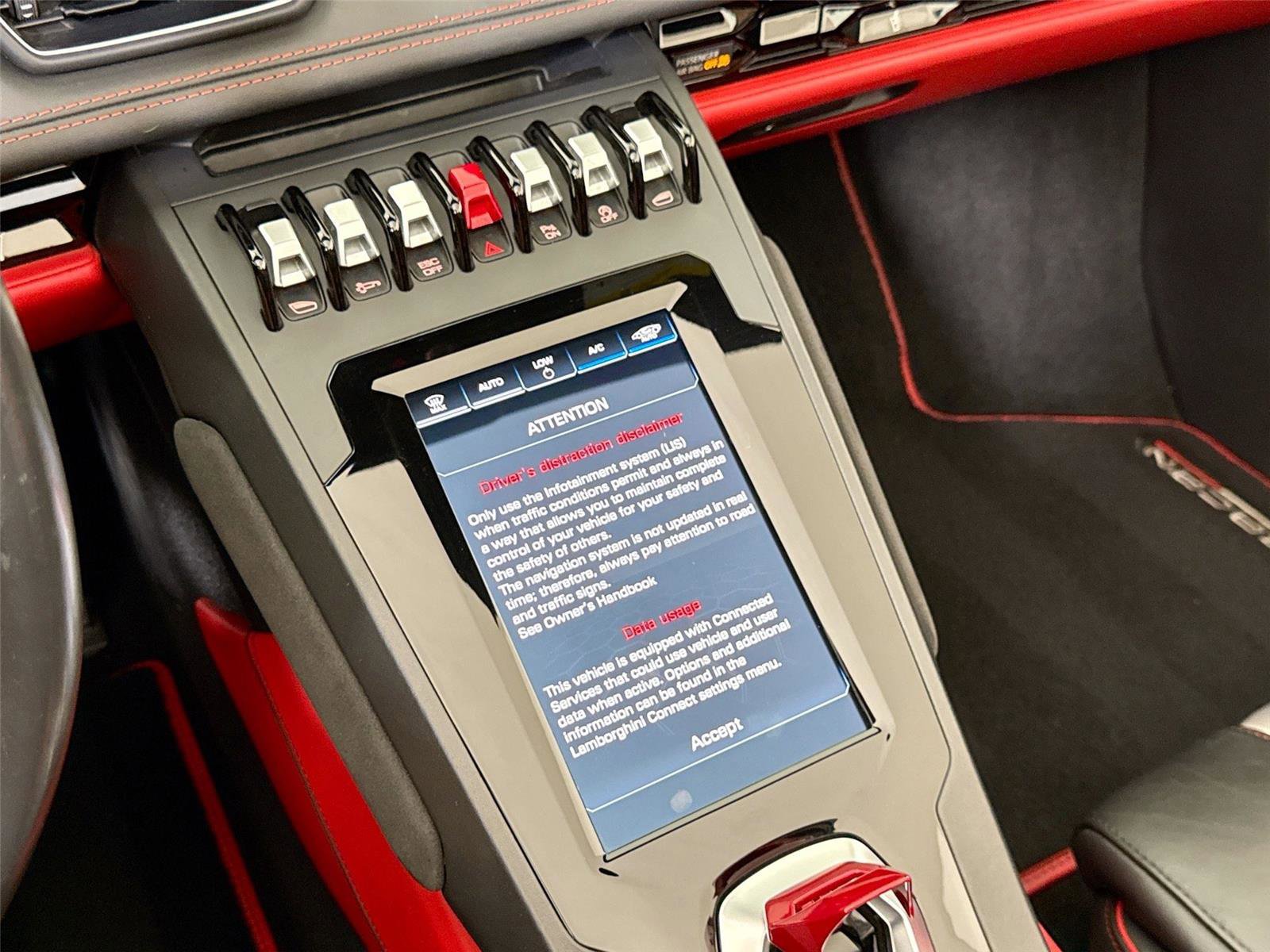 Used 2021 Lamborghini Huracan EVO image 20