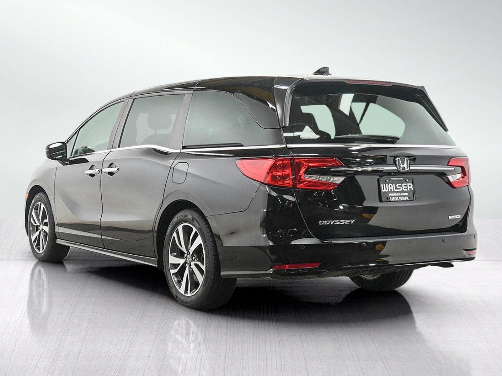 Used 2022 Honda Odyssey Touring image 3