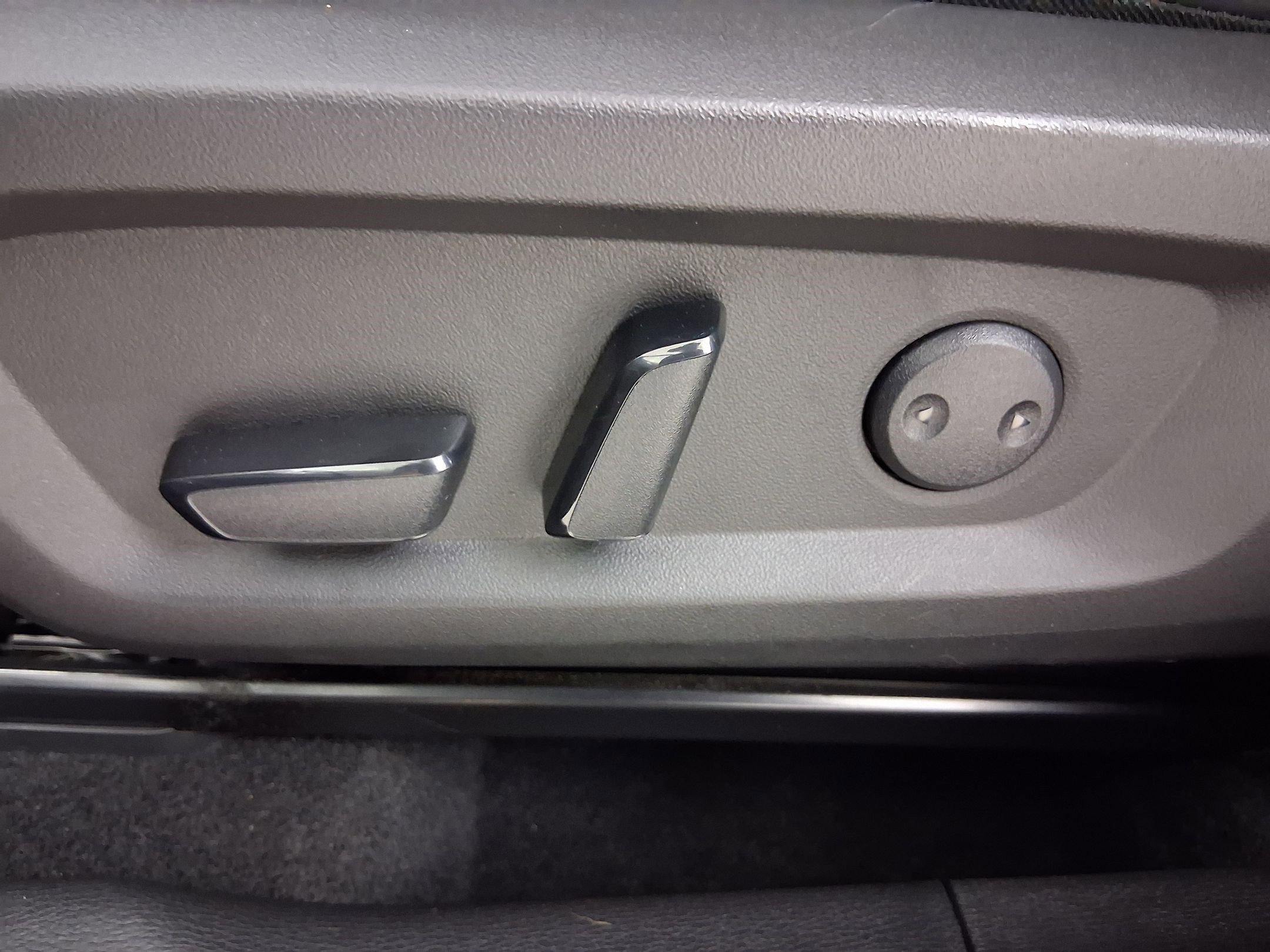 Used 2024 Mitsubishi Outlander SE image 13