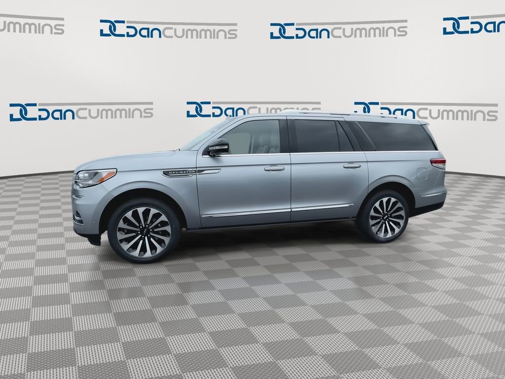 Used 2023 Lincoln Navigator L Reserve AWD/4WD image 5