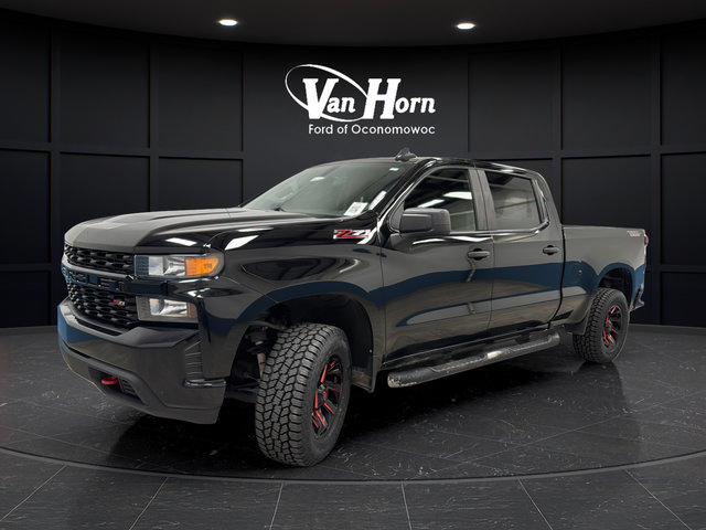Used 2022 Chevrolet Silverado 1500 Custom Trail Boss w/ LPO, Dark Essentials Package AWD/4WD image 3