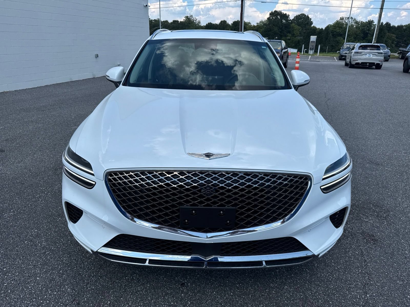 Used 2025 Genesis GV70 2.5T w/ Advanced Package AWD/4WD image 2