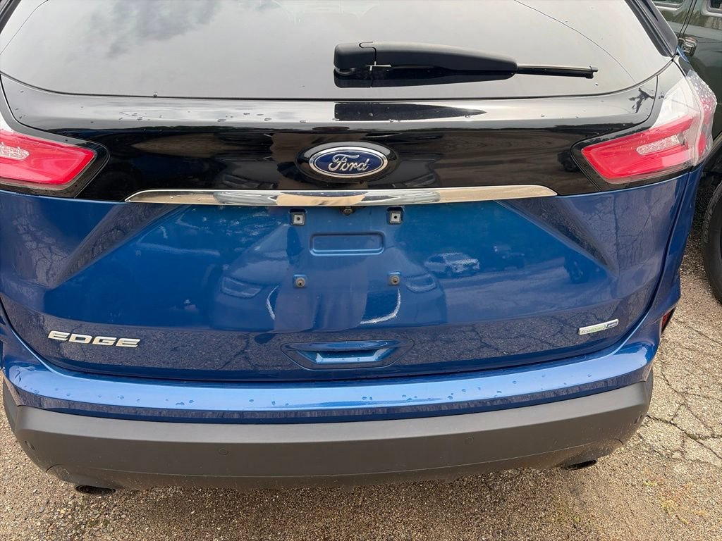 Certified 2020 Ford Edge SE w/ Cargo Accessory Package AWD/4WD image 3