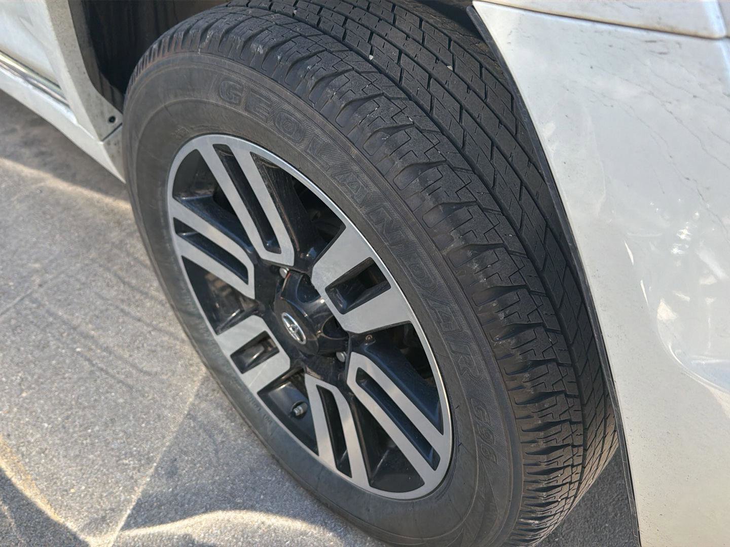 Used 2021 Toyota 4Runner Limited AWD/4WD image 10