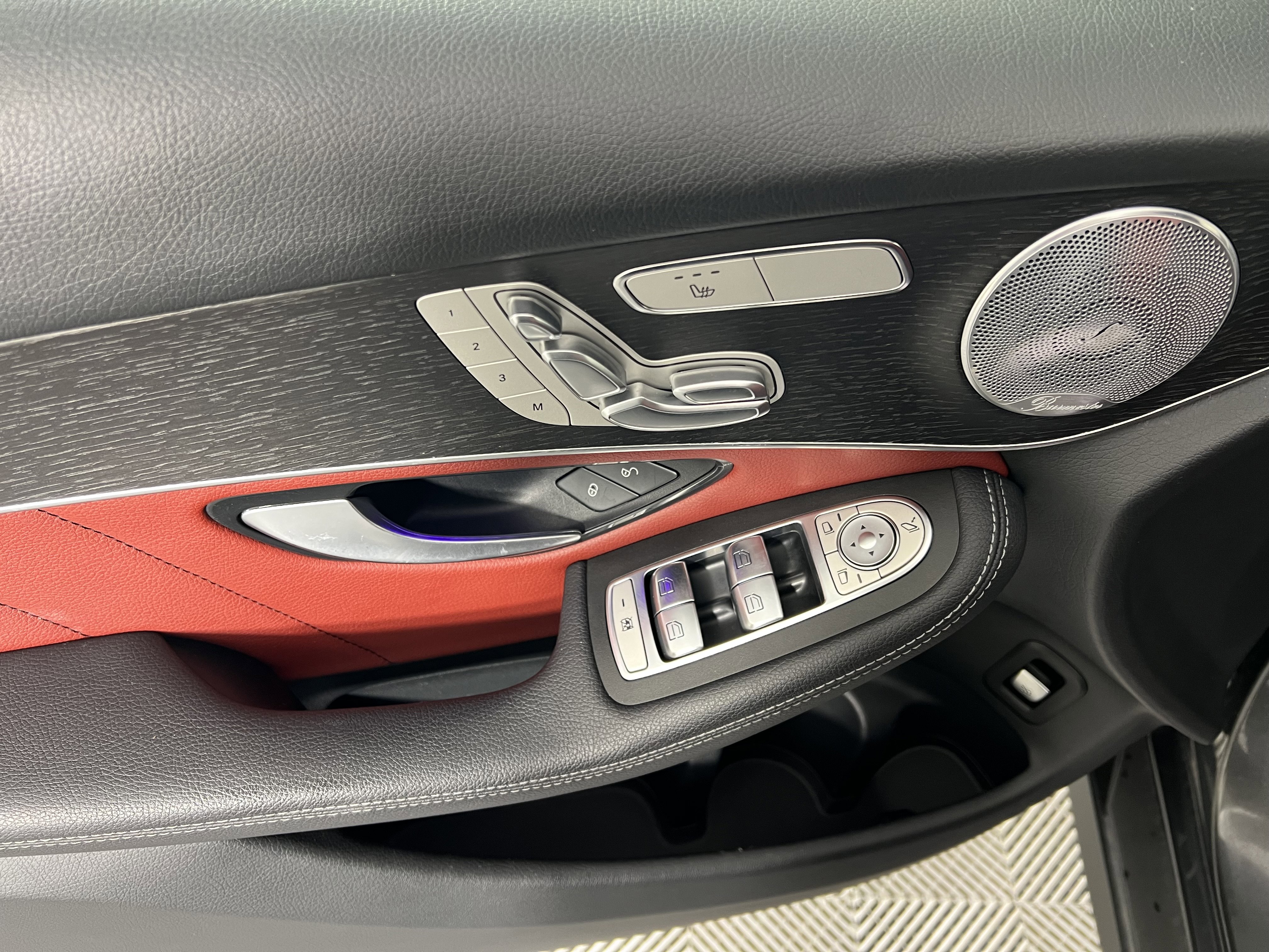 Used 2020 Mercedes-Benz GLC 300 4MATIC Coupe image 18