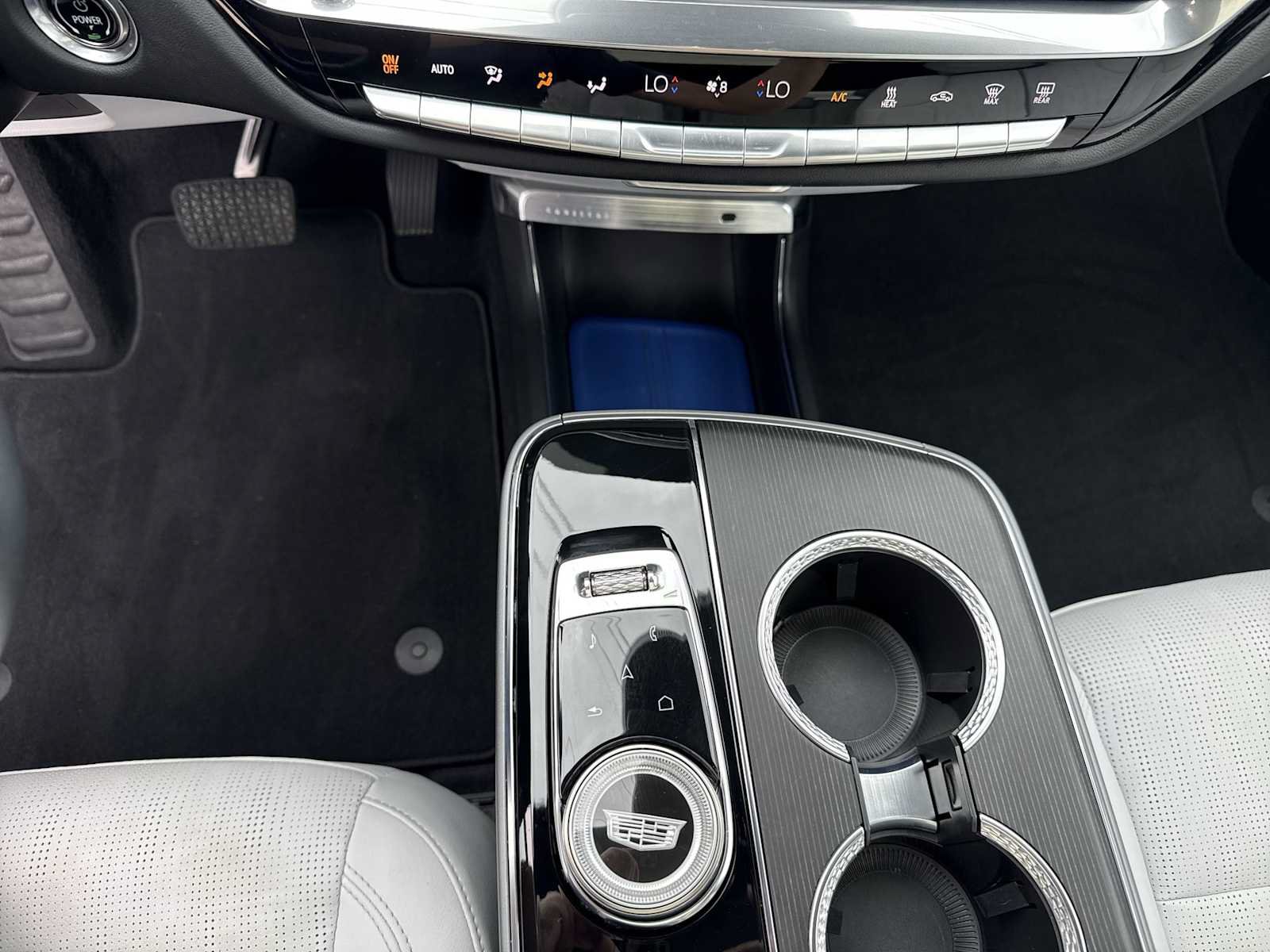 Certified 2024 Cadillac Lyriq Luxury AWD/4WD image 18