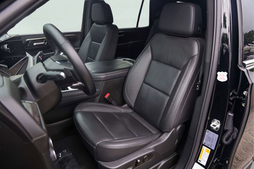 Used 2025 Chevrolet Tahoe LT image 10