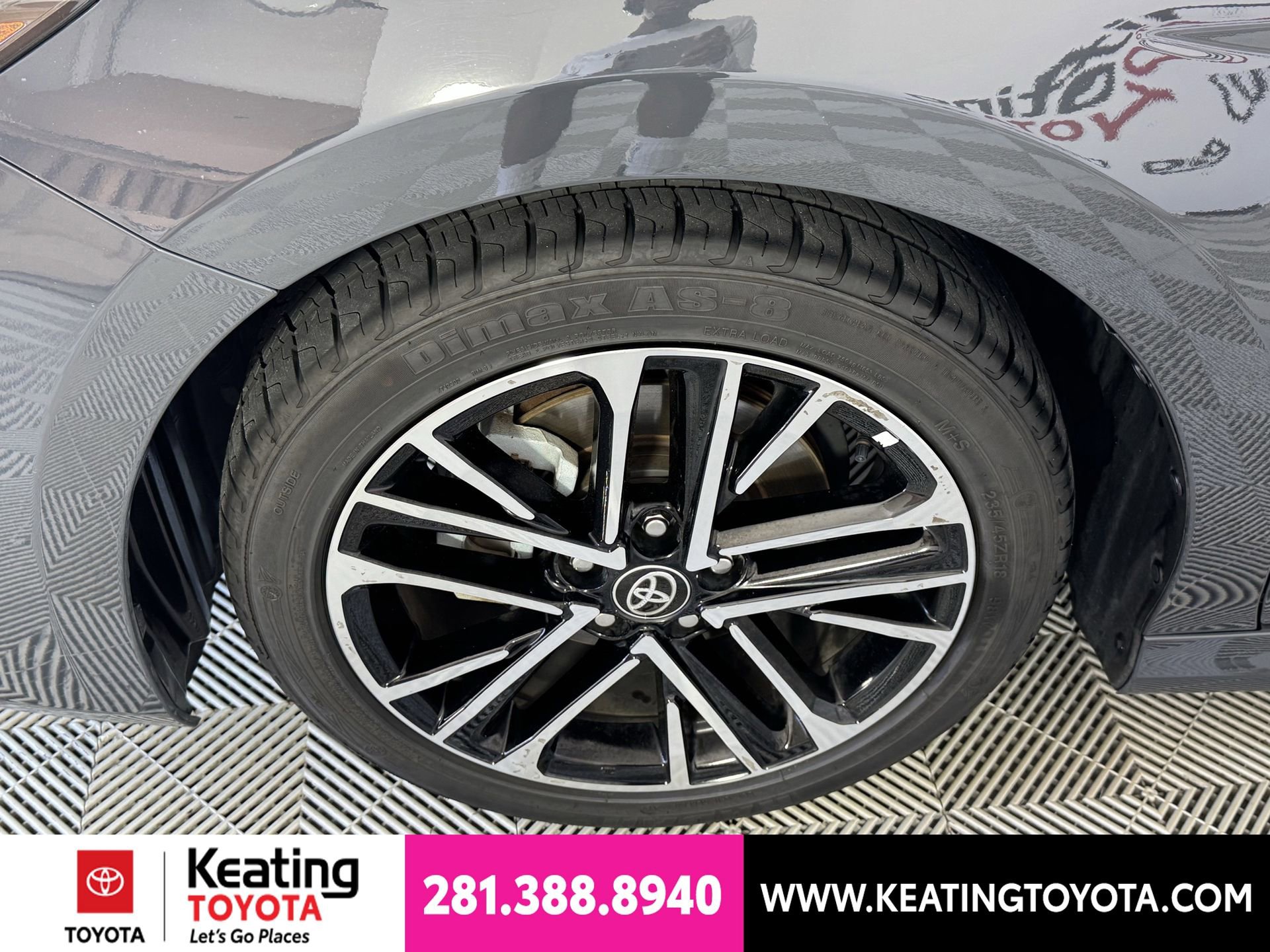 Used 2025 Toyota Camry XLE FWD image 32
