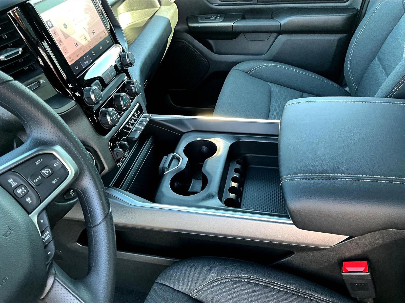 New 2027 RAM 1500 Express AWD/4WD image 12