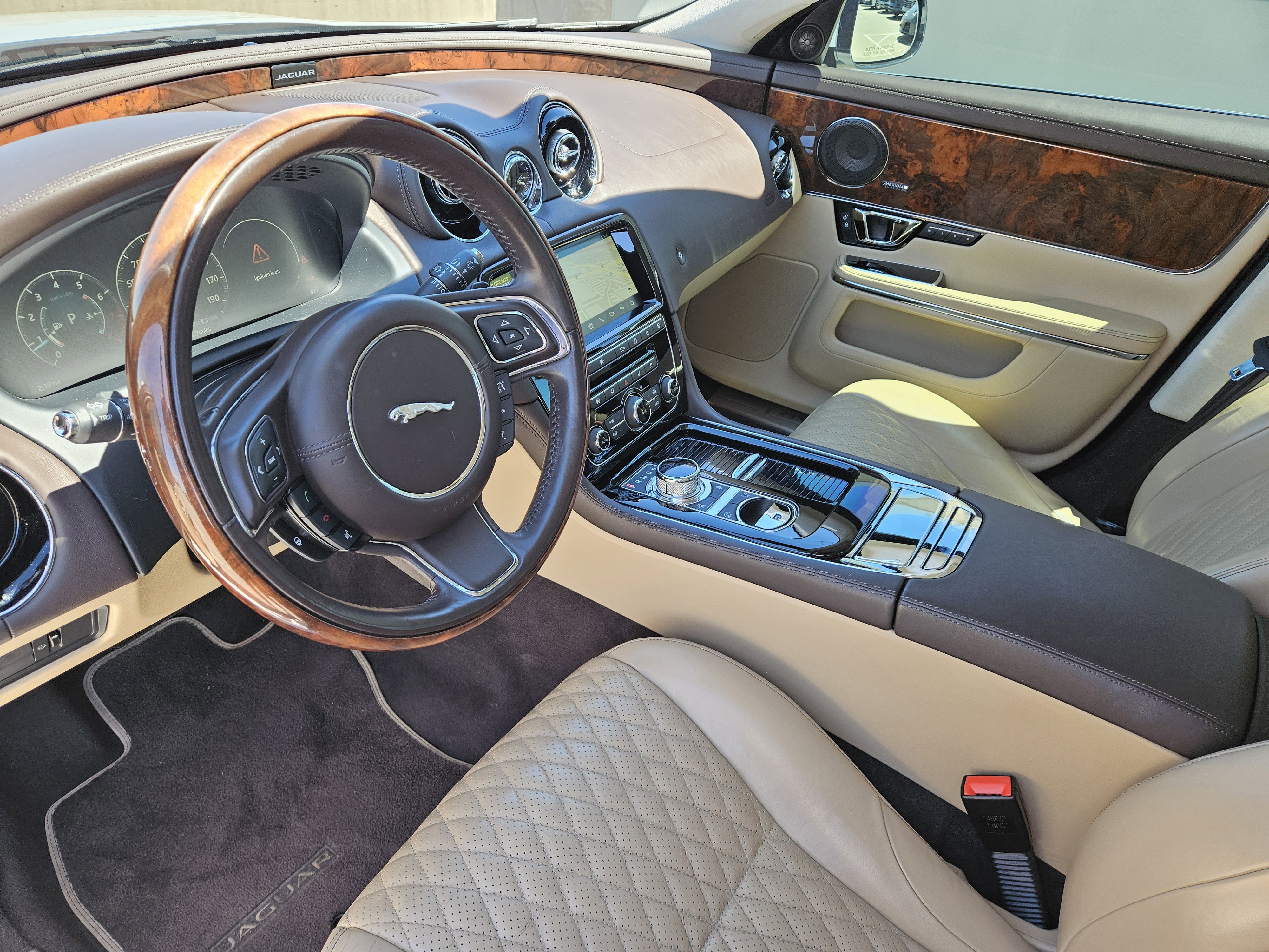 Used 2019 Jaguar XJ L Portfolio AWD/4WD image 3