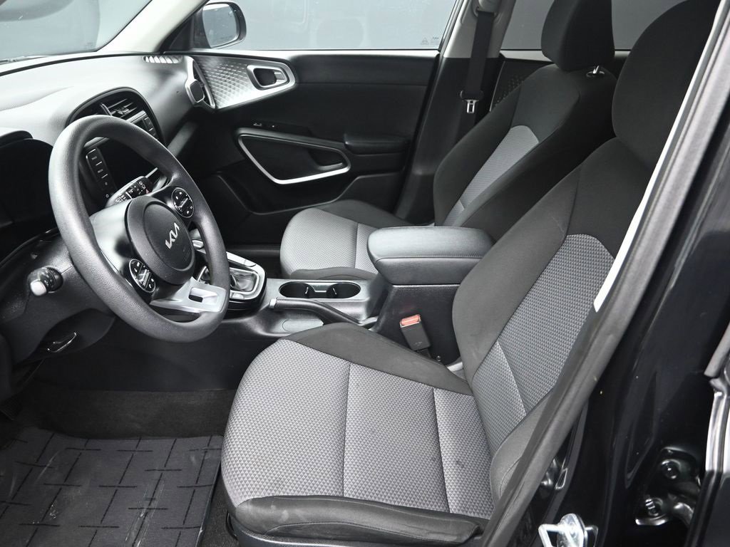 Certified 2024 Kia Soul LX w/ Option Group 015 image 13