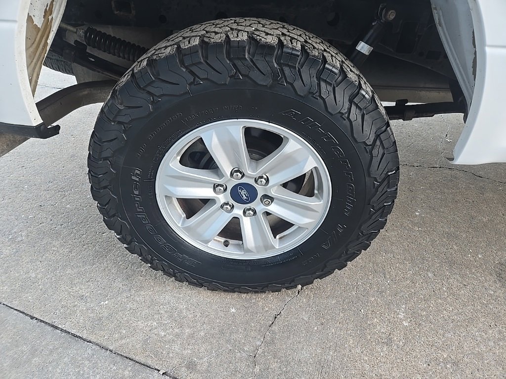 Used 2015 Ford F150 XLT image 28