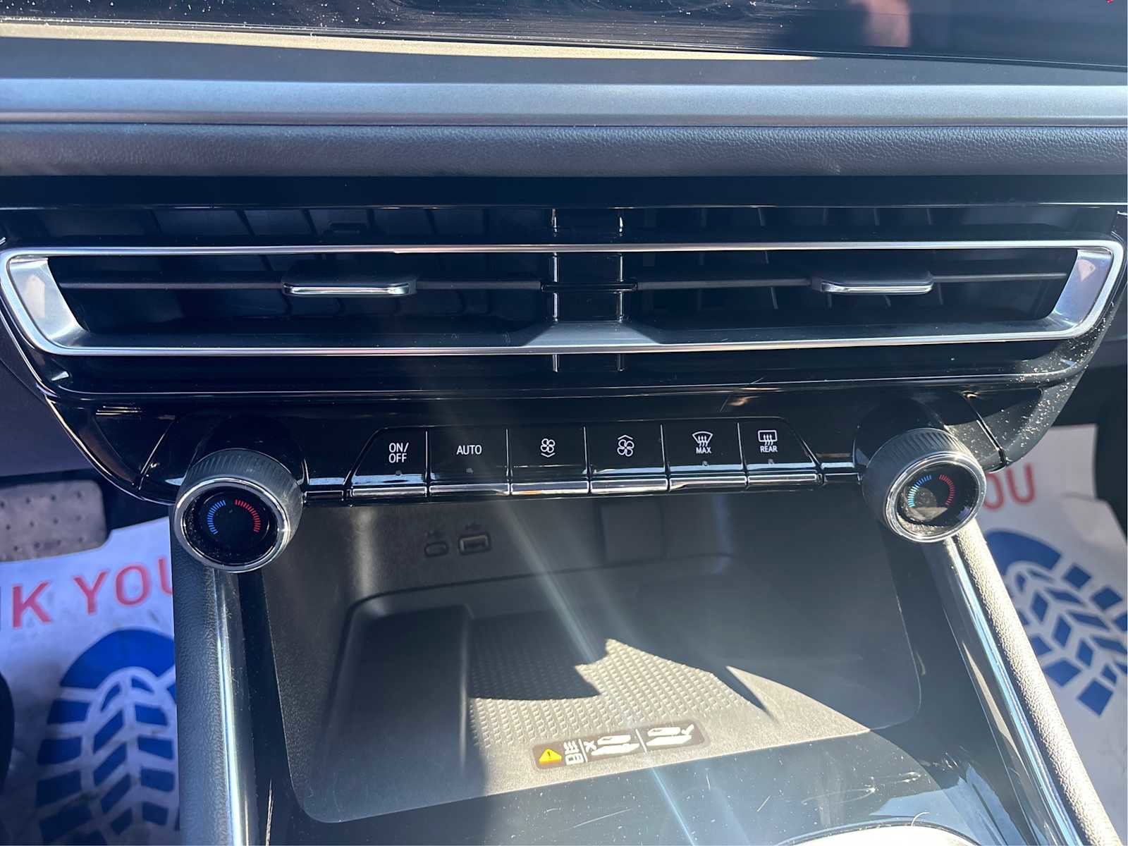 Certified 2025 Chevrolet Traverse LT image 27