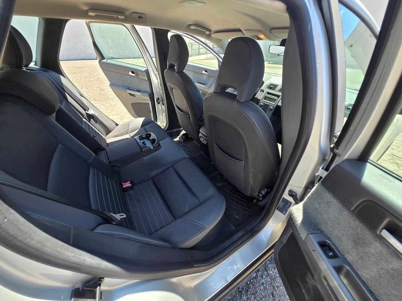 Used 2007 Volvo V50 2.4i FWD image 29