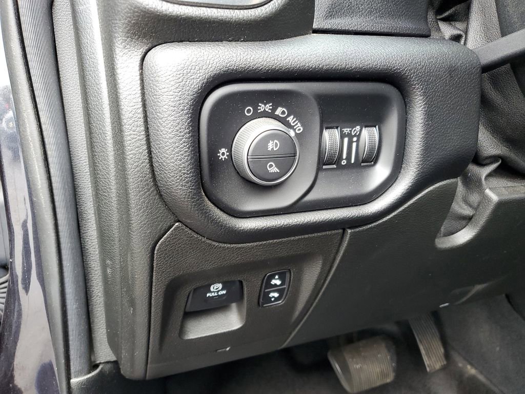 Used 2019 RAM 1500 Sport w/ Level 2 Equipment Group image 9
