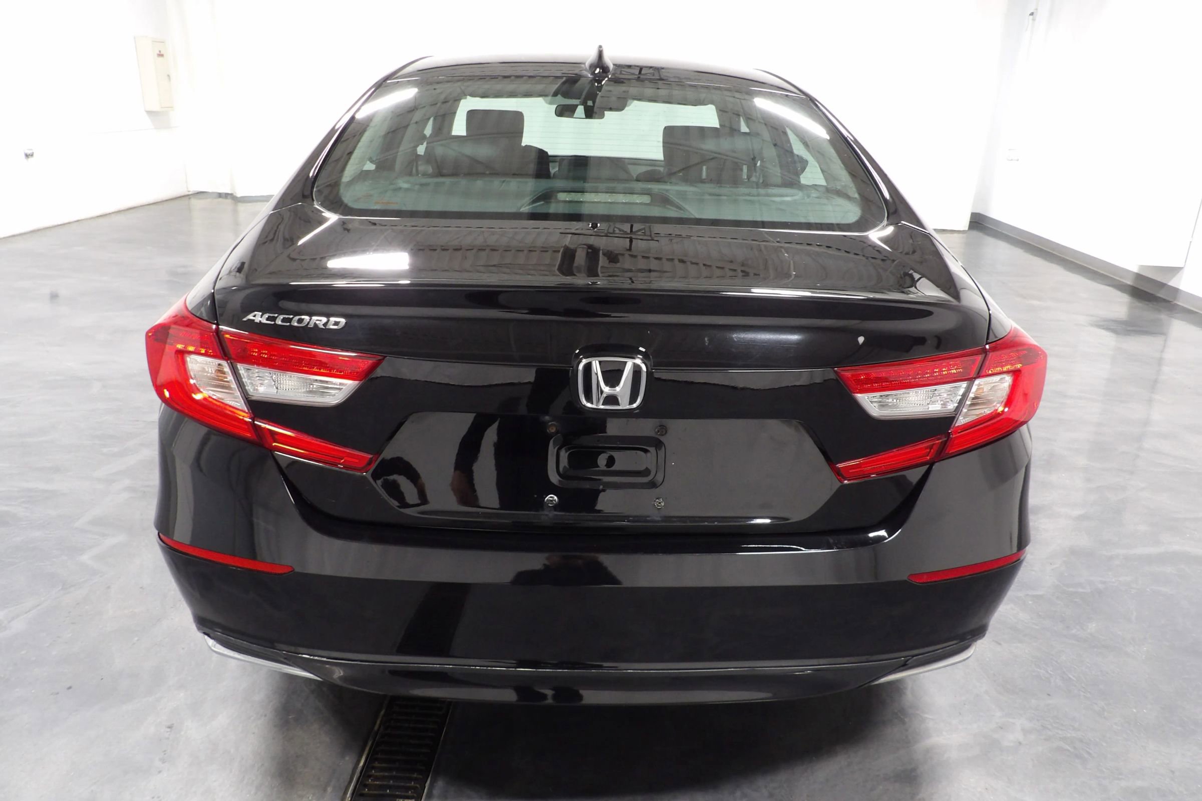 Used 2020 Honda Accord EX image 6