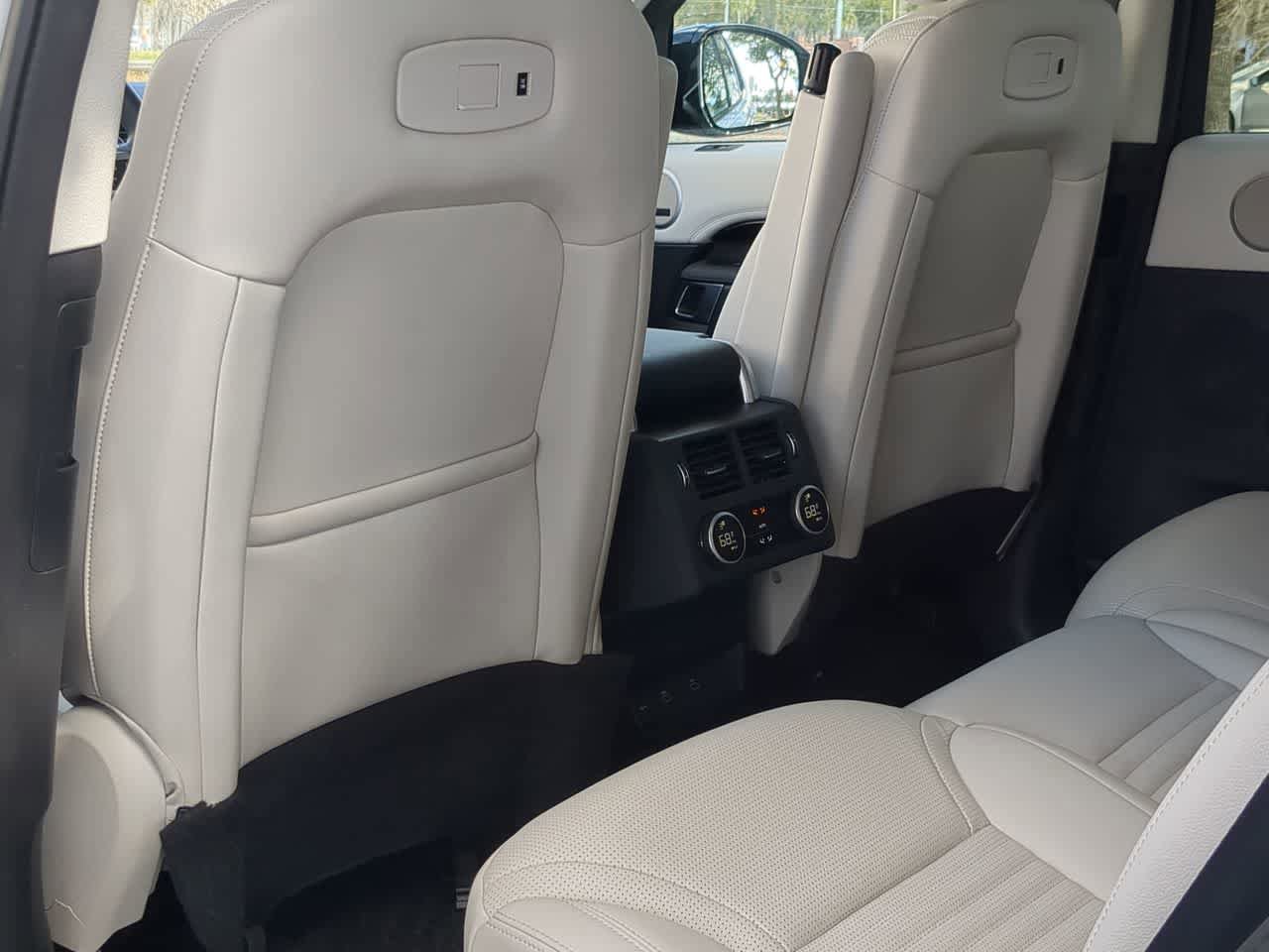Used 2025 Land Rover Discovery S AWD/4WD image 19
