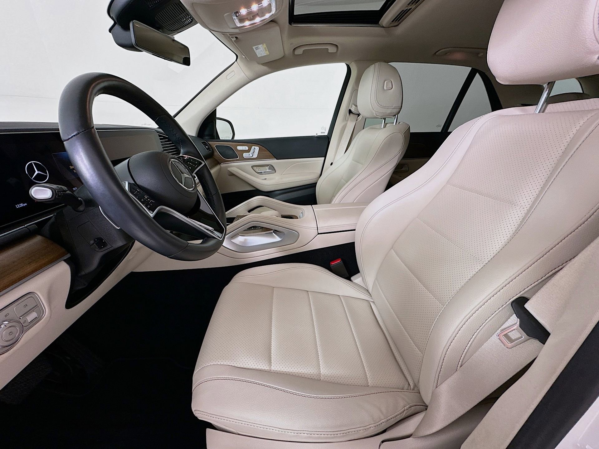 Certified 2025 Mercedes-Benz GLE 350 4MATIC image 23