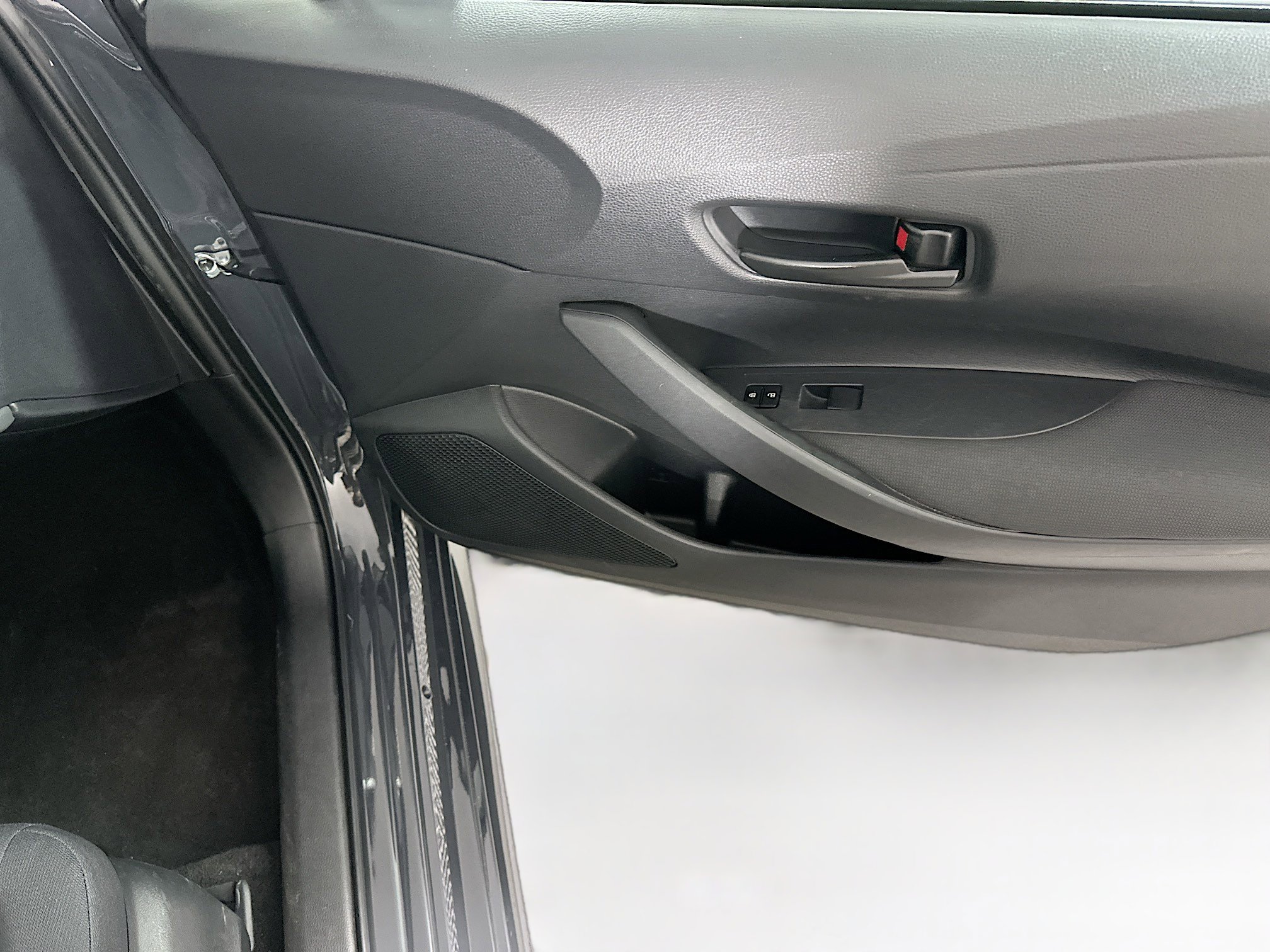 Used 2023 Toyota Corolla LE image 31