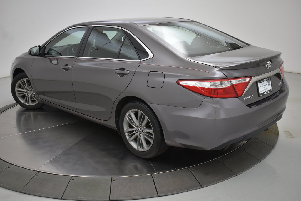 Used 2017 Toyota Camry SE FWD image 8