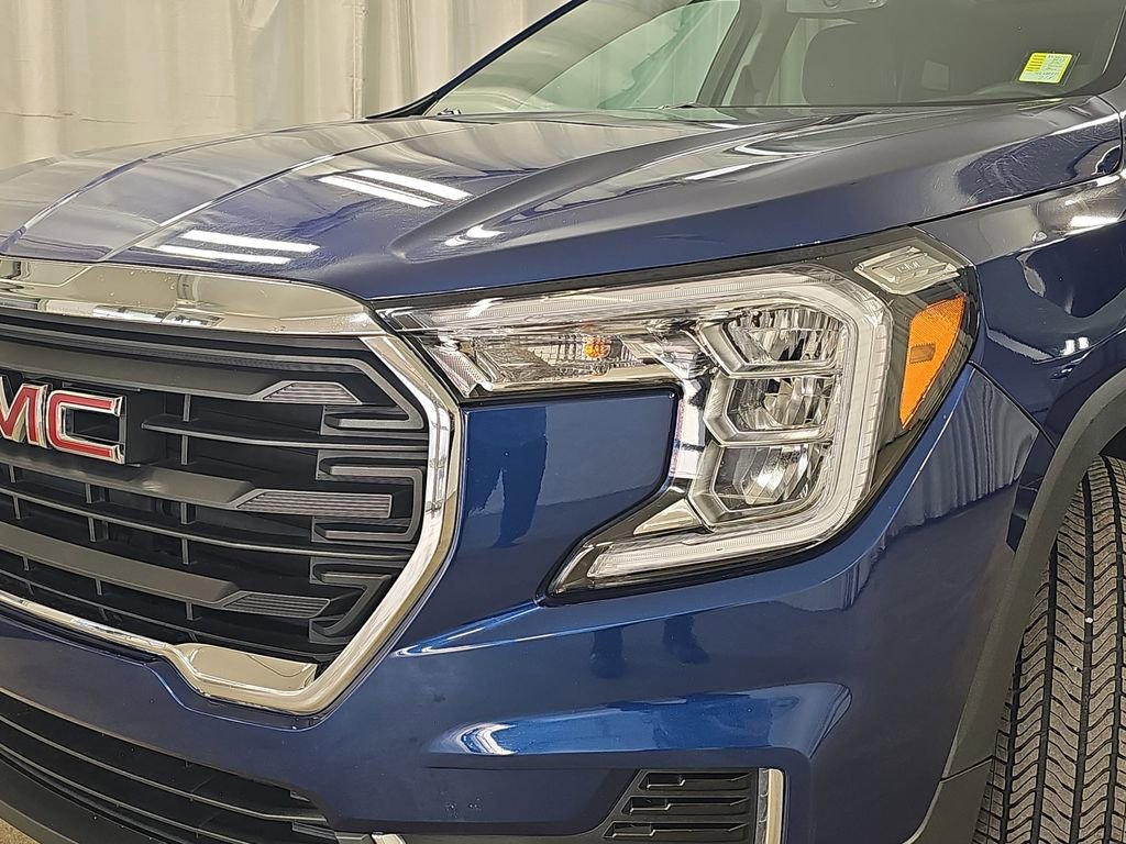 Certified 2022 GMC Terrain SLE w/ Driver Convenience Package image 36