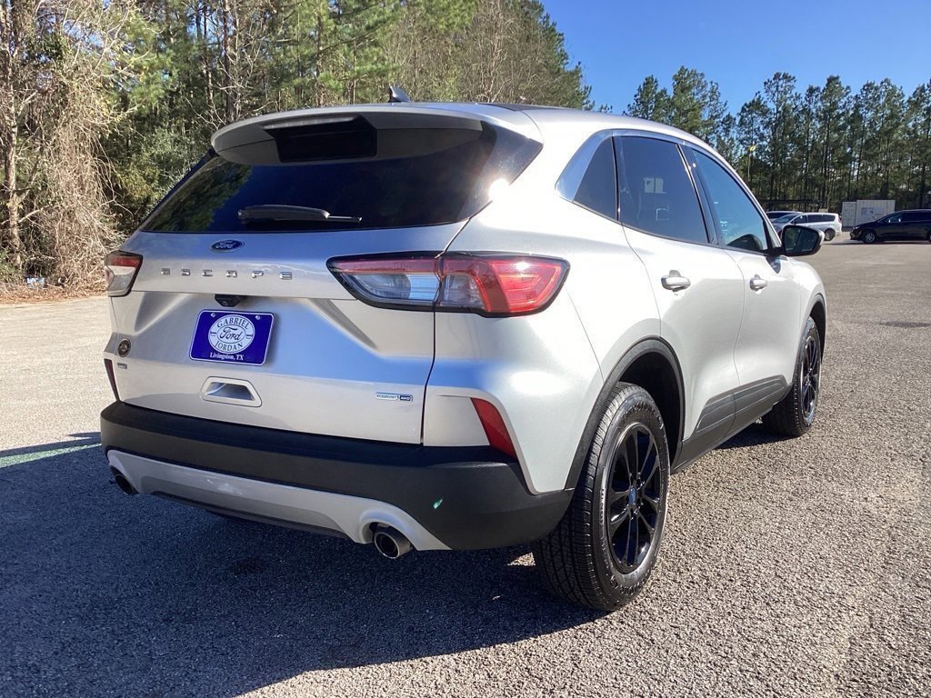 Used 2020 Ford Escape SE image 5