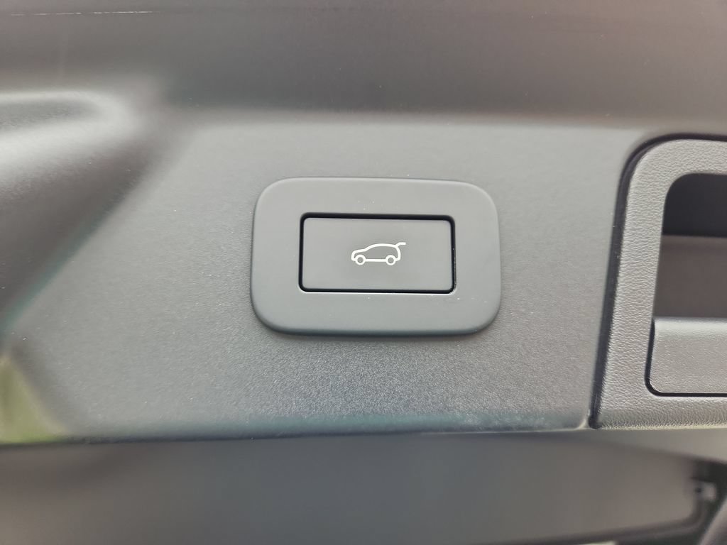 New 2026 Land Rover Range Rover Velar S AWD/4WD image 14