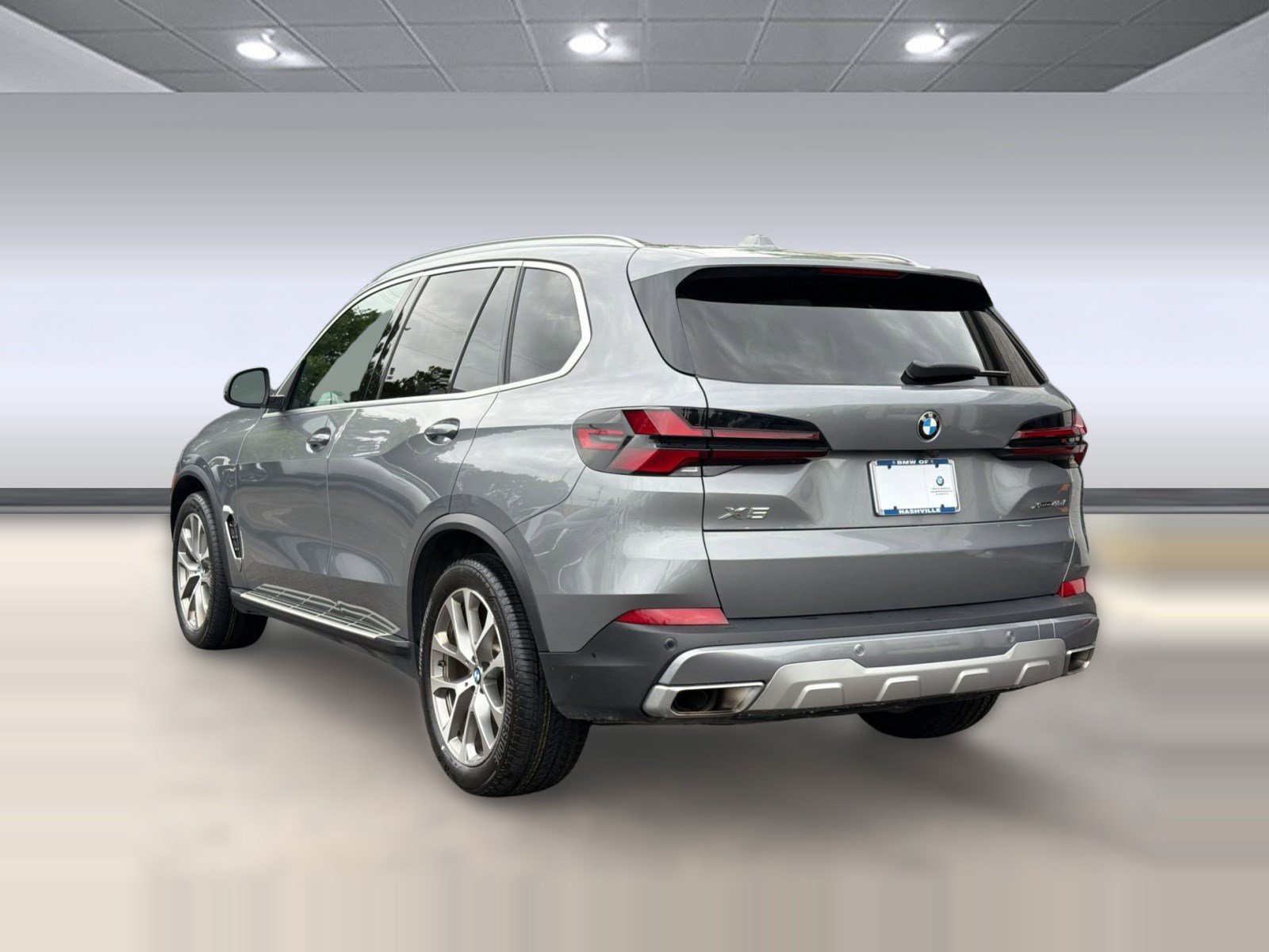 Certified 2026 BMW X5 xDrive40i w/ Climate Comfort Package AWD/4WD image 3