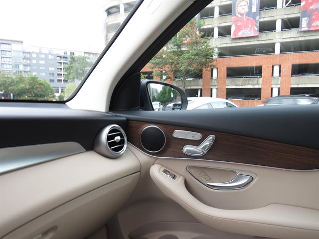 Certified 2022 Mercedes-Benz GLC 300 4MATIC image 17