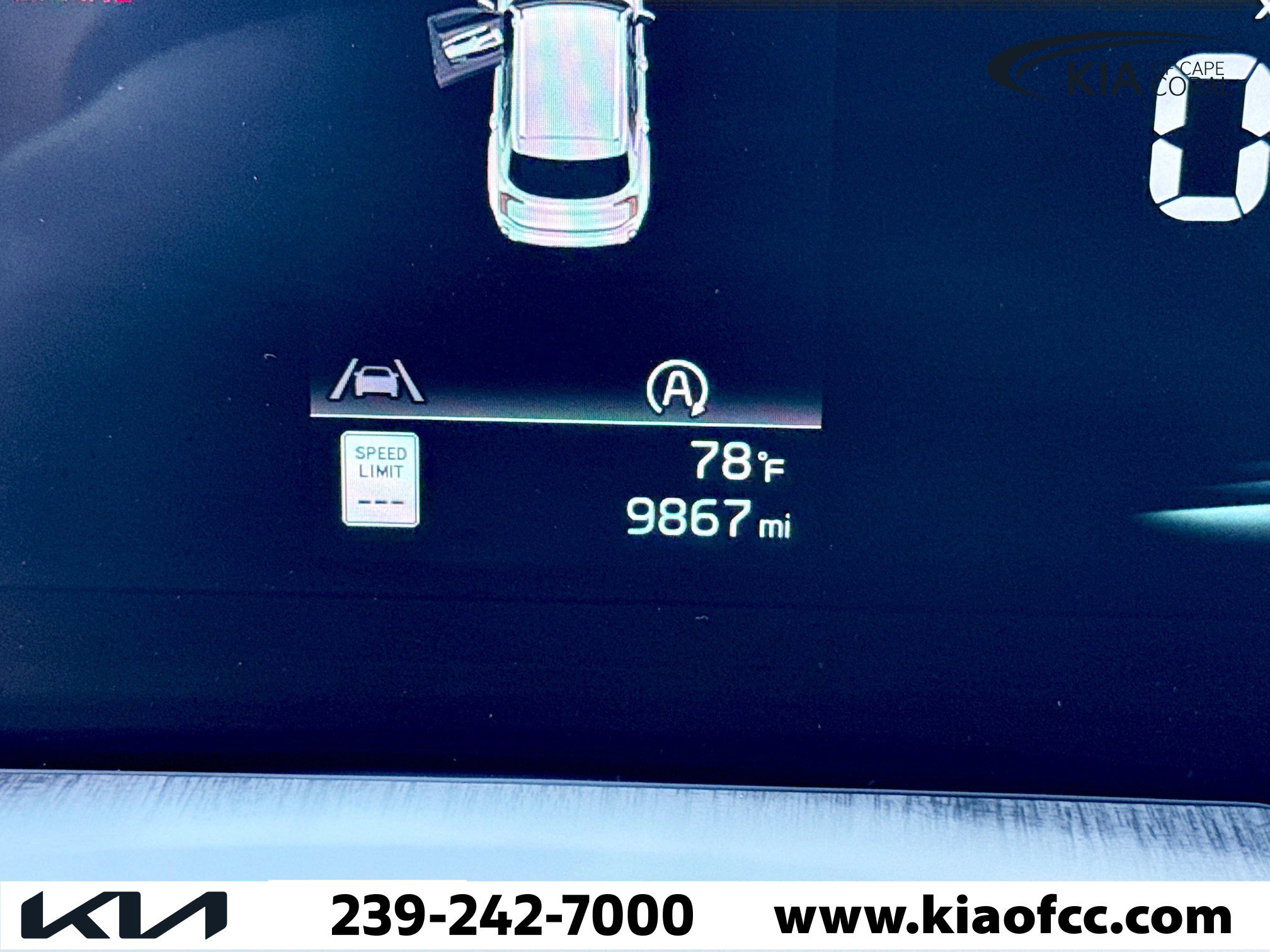 Used 2025 Kia Telluride EX w/ EX Captain's Chair Package image 42