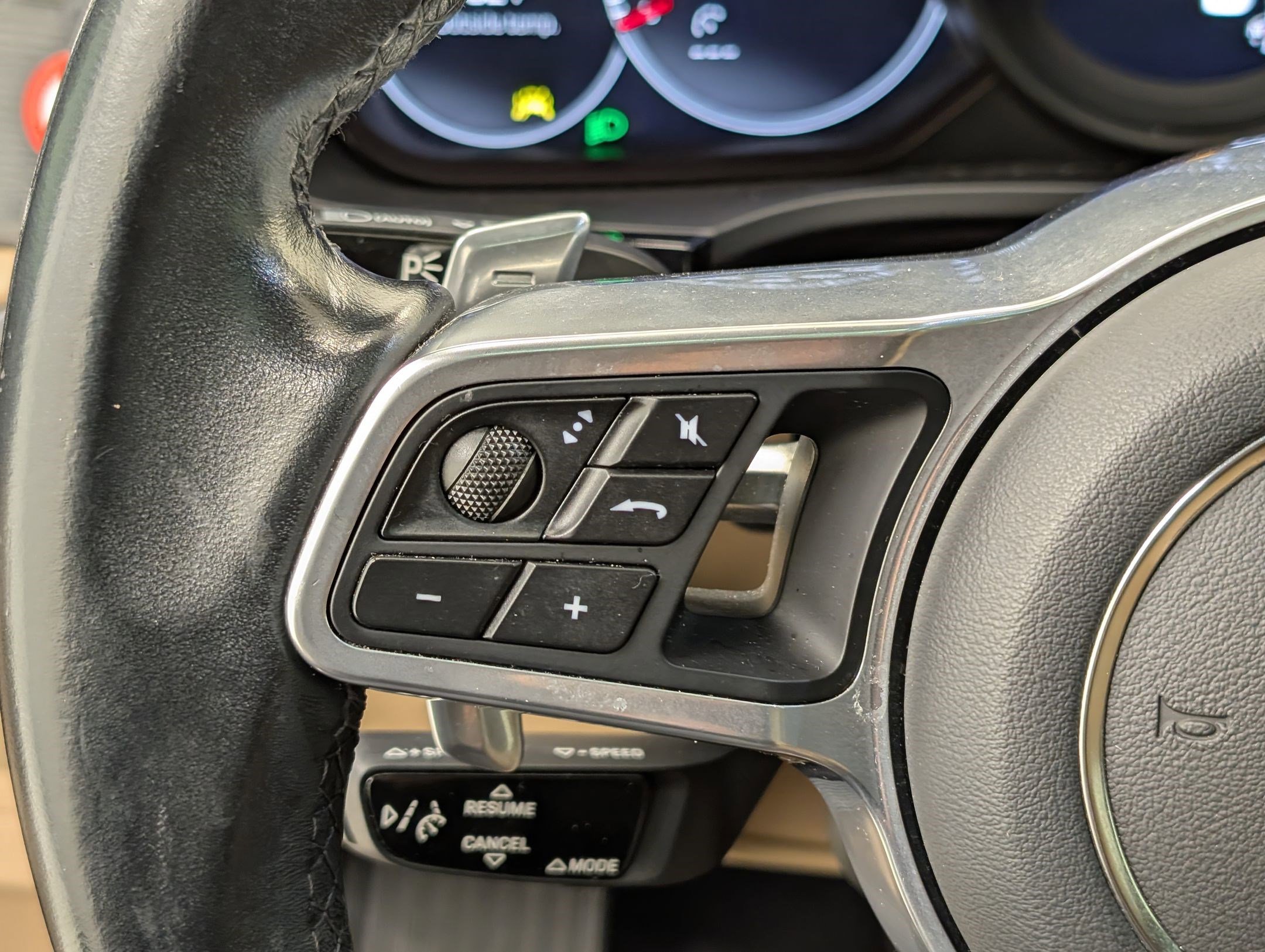 Used 2021 Porsche Cayenne image 19