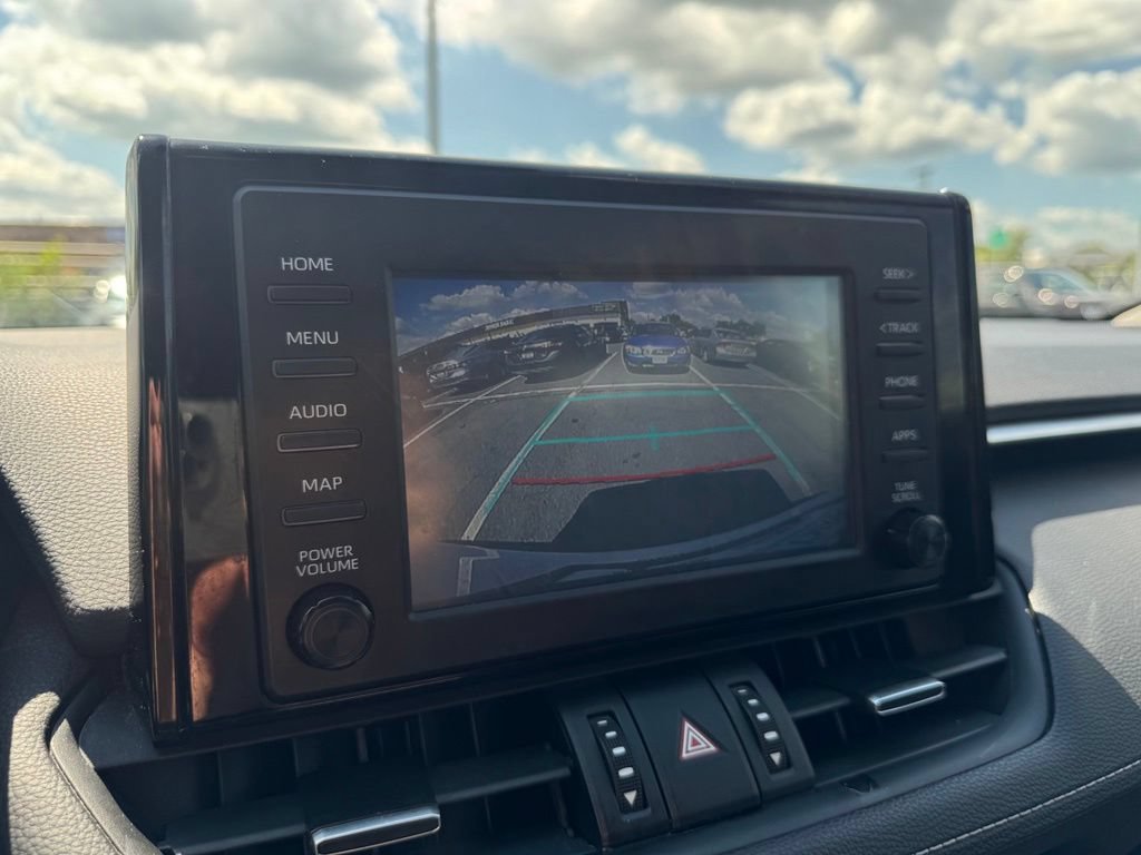 Used 2019 Toyota RAV4 XLE Premium FWD image 28
