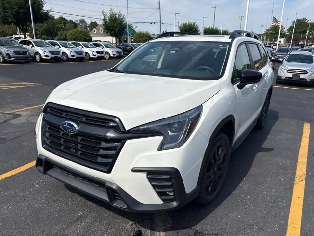 Used 2025 Subaru Ascent Bronze Edition w/ Onyx Package AWD/4WD image 2